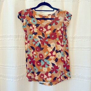 Spring flower shirt with ruffle sleeves